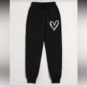 SHEIN Black Heart Print Sweatpants